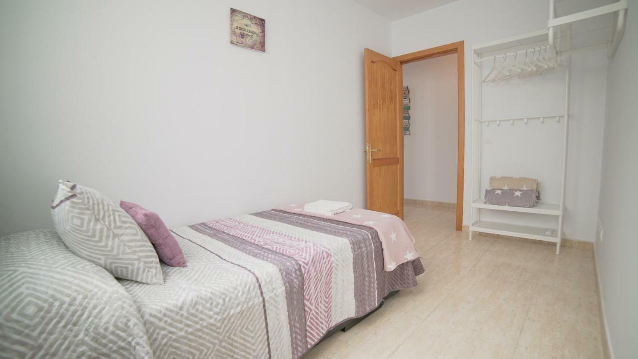 AR Home - New Lovely 3 bedroom apartment in Telde Buitenkant foto